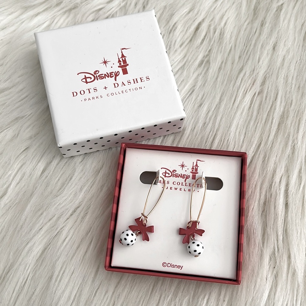 SOLD Disney Parks Collection Jewelry Earrings NWT + Box